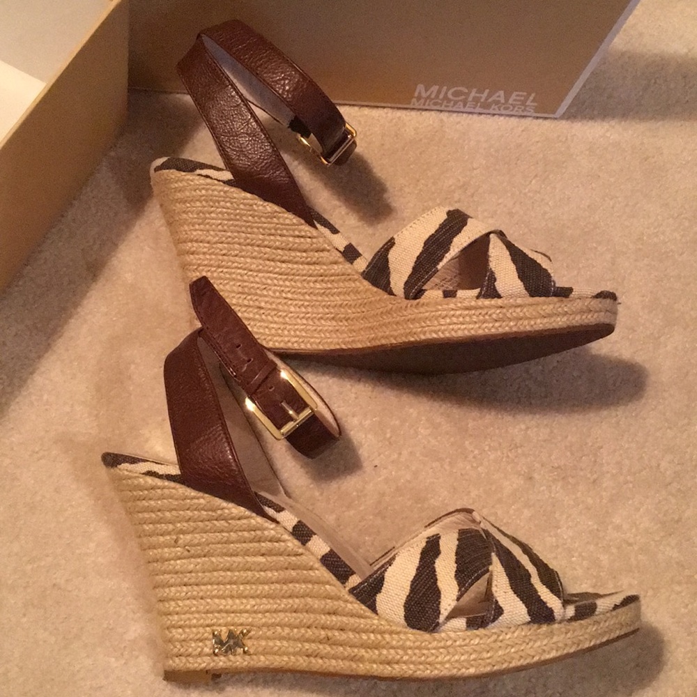 Michael Kors ankle strap wedges - Picture 4 of 7